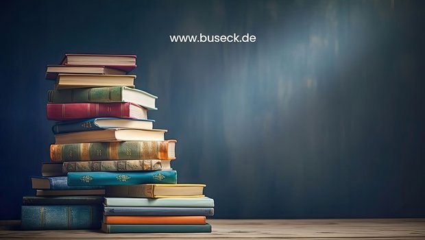 Aufeinander gestapelte Bücher